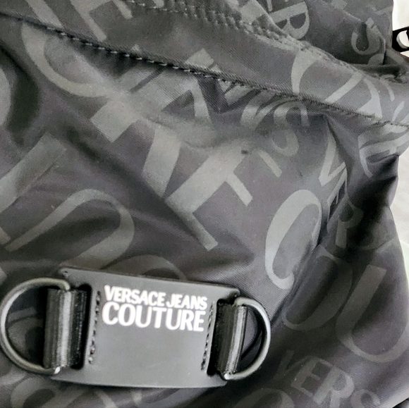 NICE AND NEW VERSACE BAG 🎒 - Picture 3 of 6